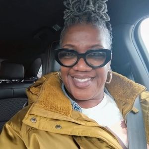 Meet your Posher, Kim